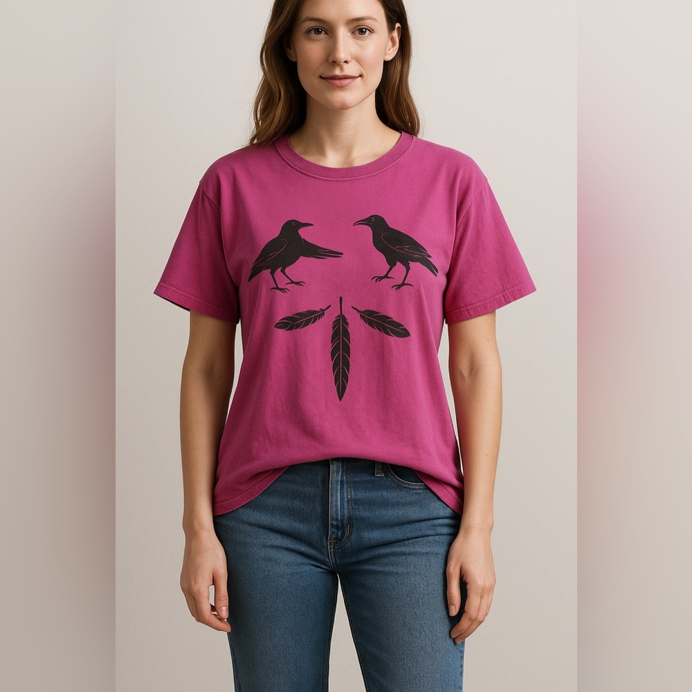 Vintage Magenta Raven Feather Graphic T-Shirt Single Stitch Native Style Art L